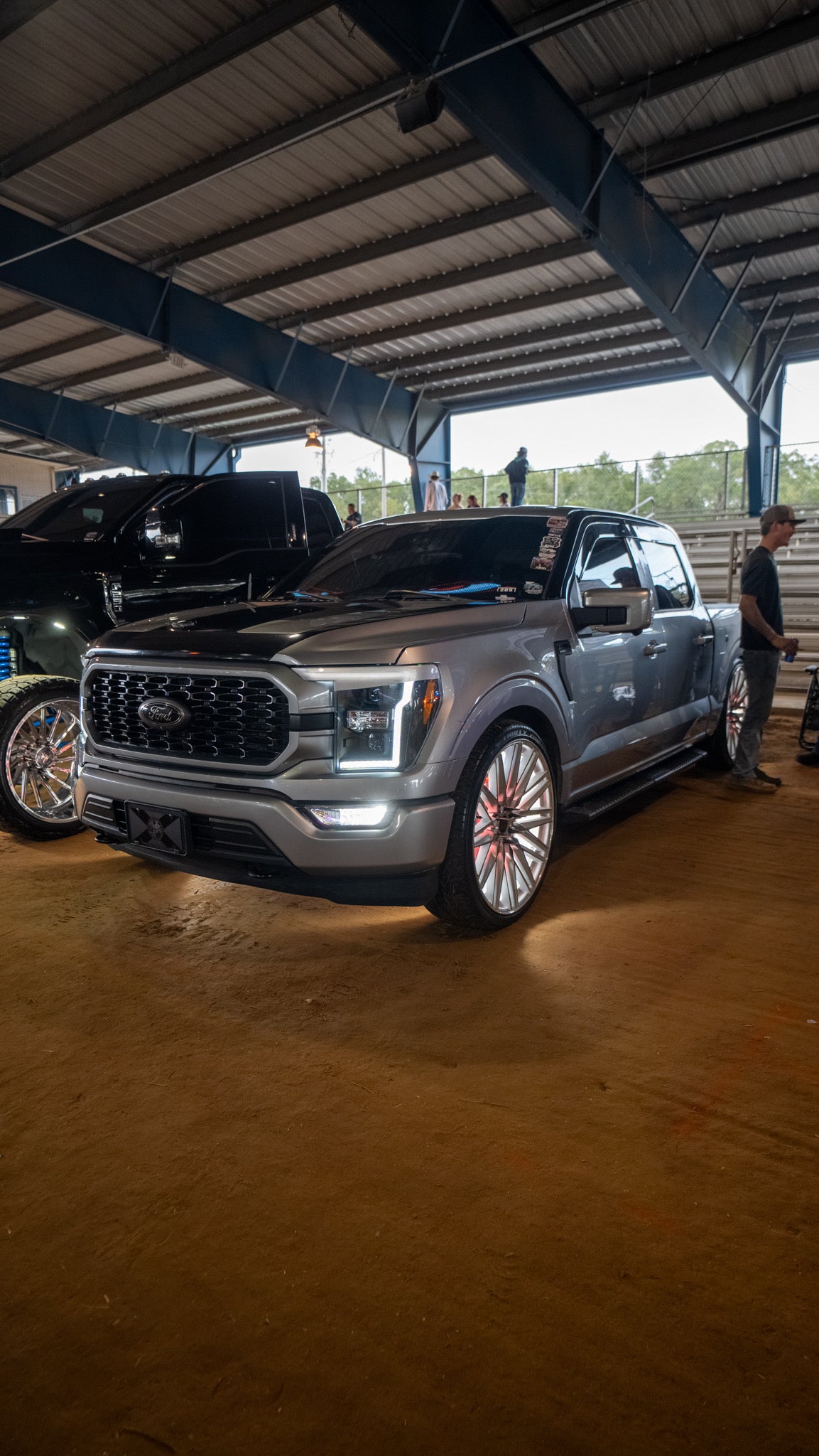 20 Row RGBW + PURE white 17in Ring LED Wheel Light